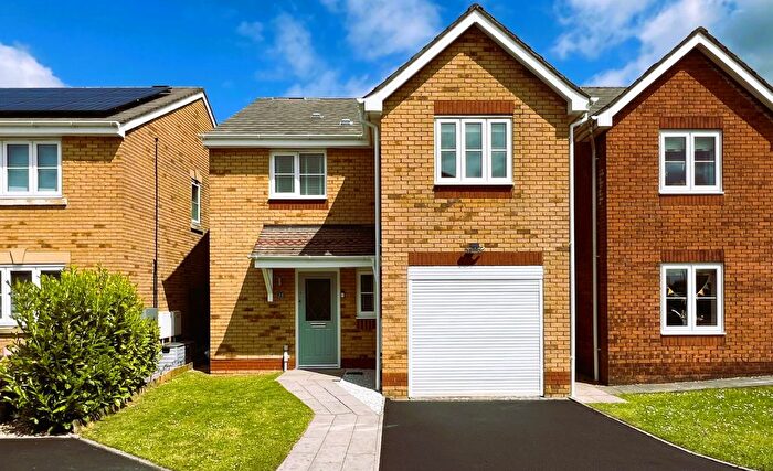 3 Bedroom Detached House For Sale In Bryn Dreinog, Capel Hendre, Ammanford, SA18