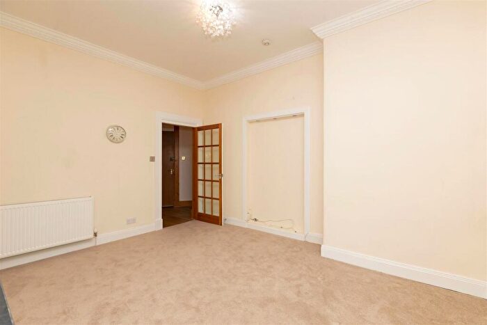 1 Bedroom Flat To Rent In Townhead, Kirkintilloch, G66