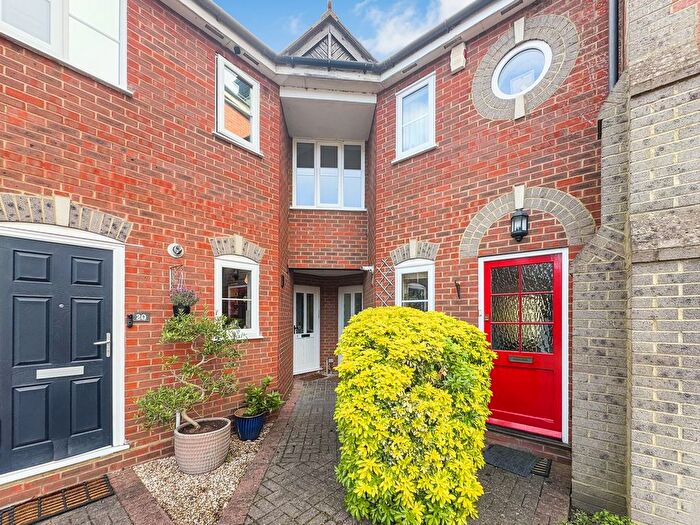 1 Bedroom Maisonette For Sale In Yew Lane, Reading, RG1