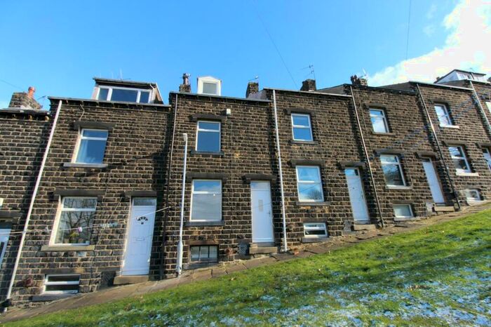 2 Bedroom House To Rent In Napier Street, Keighley, West Yorkshire, BD21