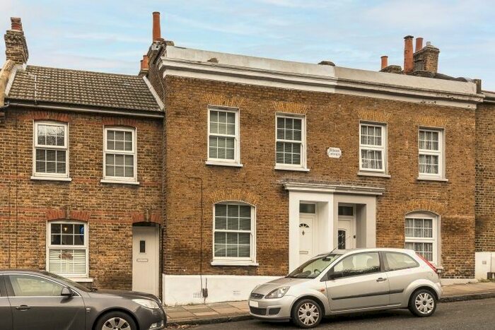 2 Bedroom Cottage To Rent In Shooters Hill, London SE18