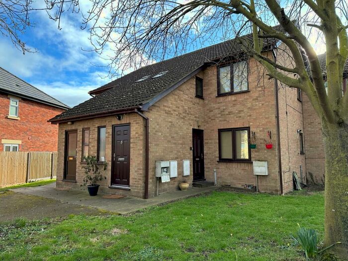 1 Bedroom Flat To Rent In Station Gardens, Ramsey, PE26