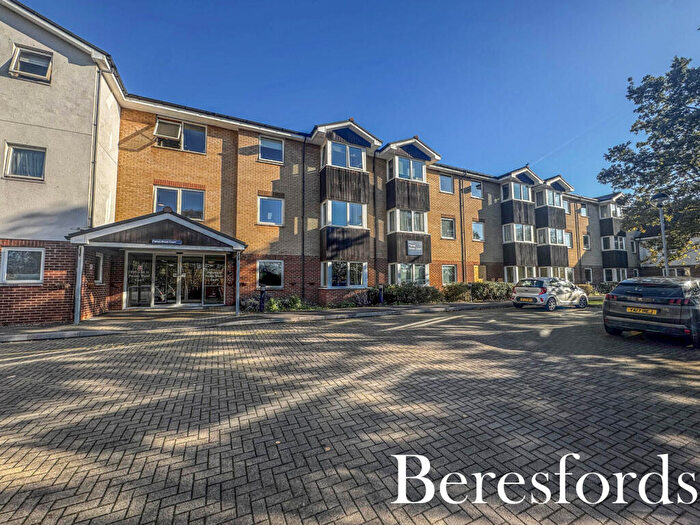 1 Bedroom Apartment For Sale In Paines Brook Way, Romford, RM3