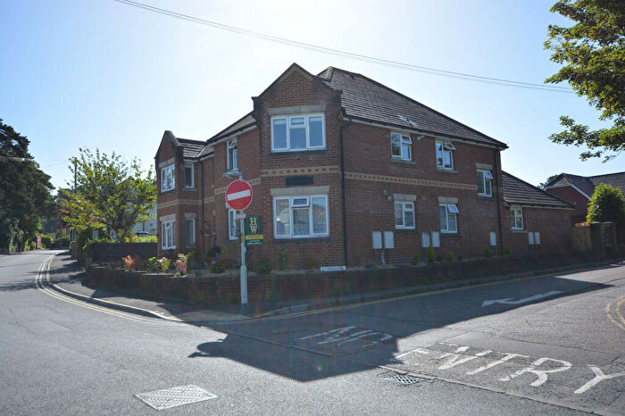 1 Bedroom Apartment For Sale In The Laurels, Macaulay Road, Poole, Dorset, BH18