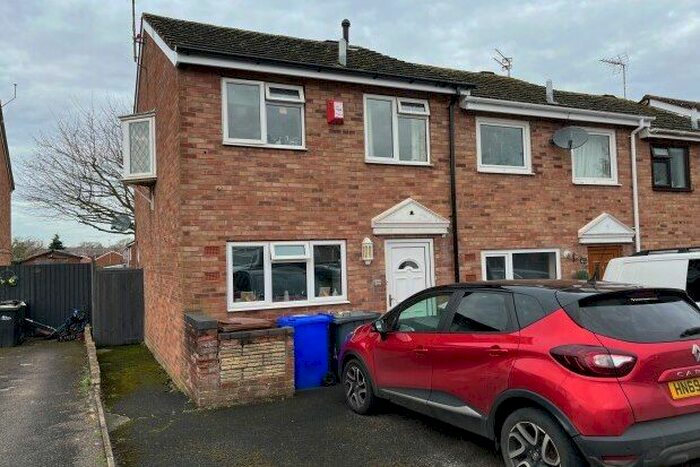 2 Bedroom End Of Terrace House To Rent In Marlborough Way, Uttoxeter, ST14