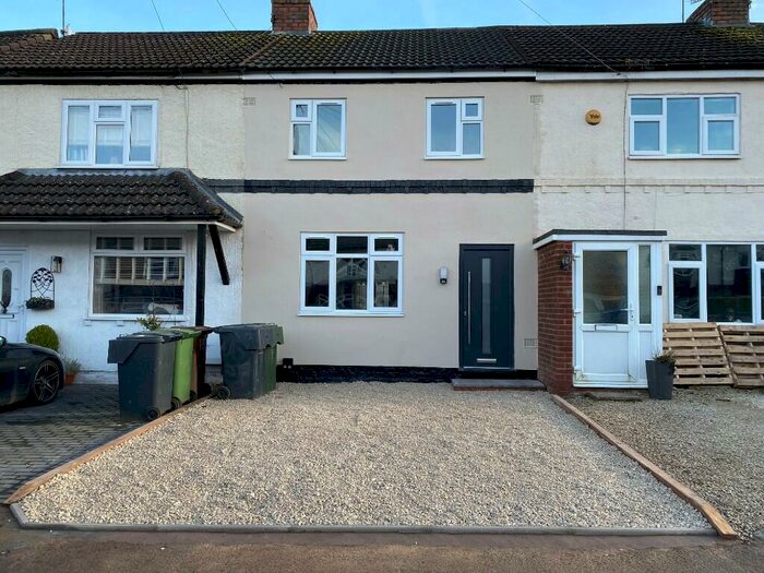 3 Bedroom Terraced House To Rent In Latimer Road, B48