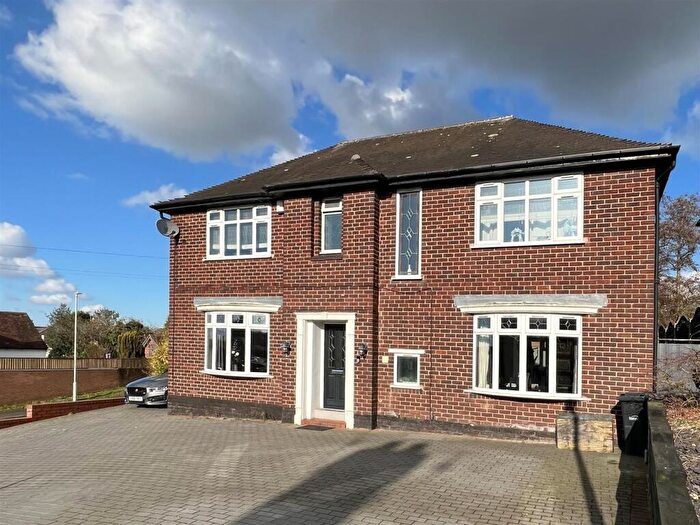 4 Bedroom Detached House For Sale In Chawn Hill, Stourbridge, DY9