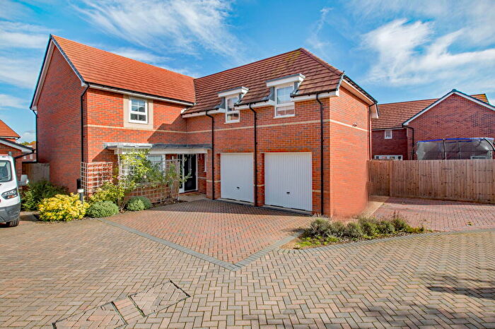 4 Bedroom Detached House For Sale In Bruce Drive, Corby, Northamptonshire, NN18