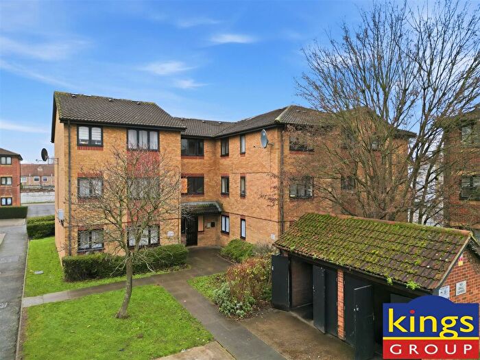 1 Bedroom Flat For Sale In Acworth Close, Edmonton, N9