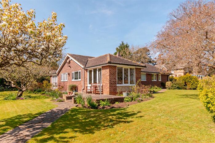 4 Bedroom Detached Bungalow For Sale In Somerfield Road, Maidstone, ME16