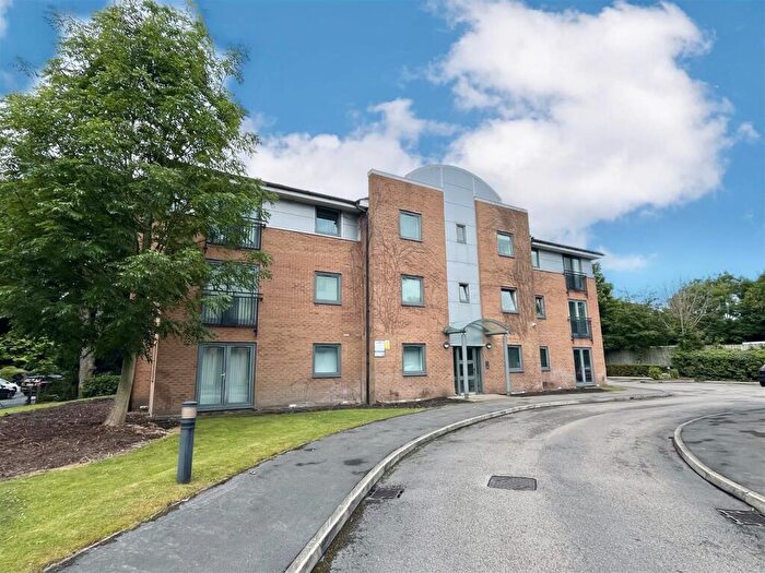 2 Bedroom Apartment For Sale In Sycamore Court, Carrington Lane, Sale, M33