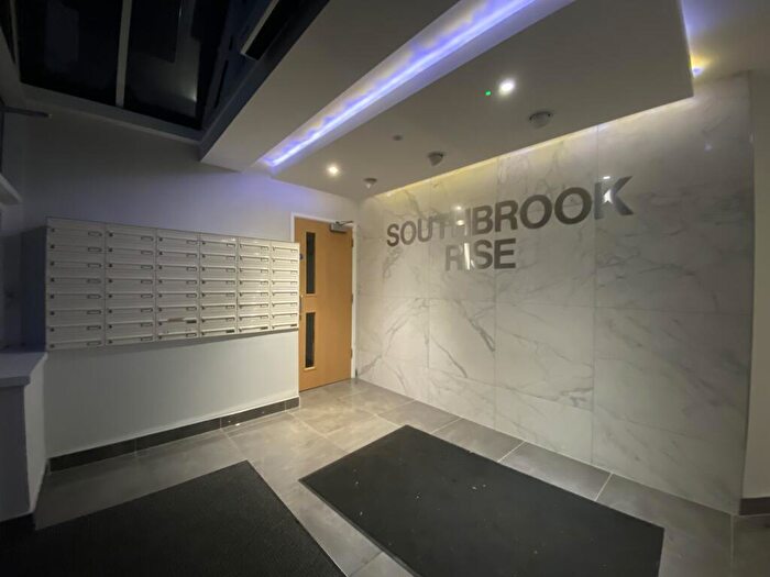 1 Bedroom Flat To Rent In Millbrook Road East, SO15