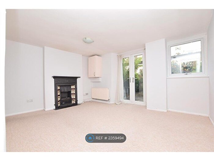 2 Bedroom Flat To Rent In Bristol, Bristol, BS6