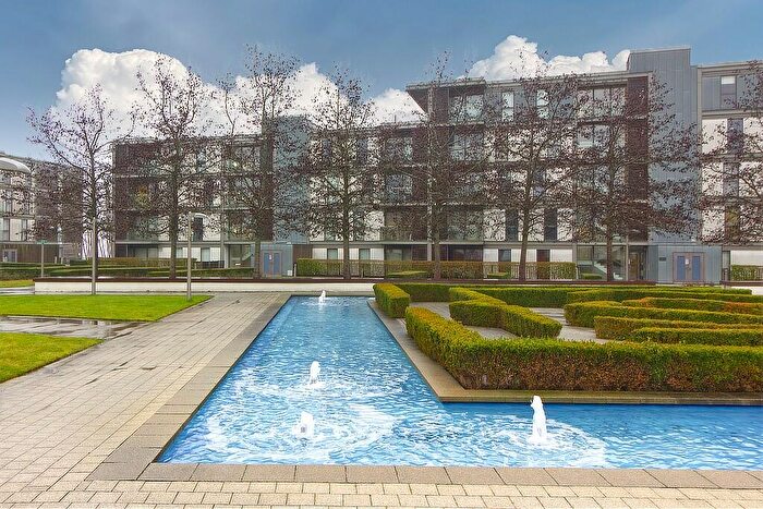 2 Bedroom Apartment To Rent In Central Milton Keynes, Milton Keynes, Buckinghamshire, MK9