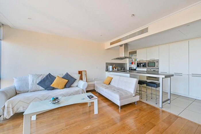 1 Bedroom Flat To Rent In West India Quay, Canary Wharf, London, E14