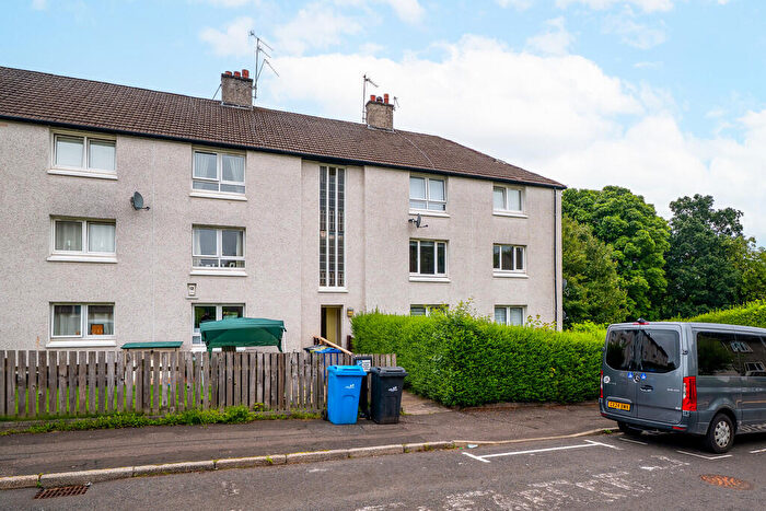 2 Bedroom Flat To Rent In Inglestone Avenue, Glasgow, G46