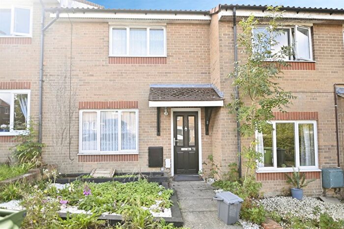 2 Bedroom Terraced House For Sale In Walburton Way, Clanfield, Waterlooville, PO8