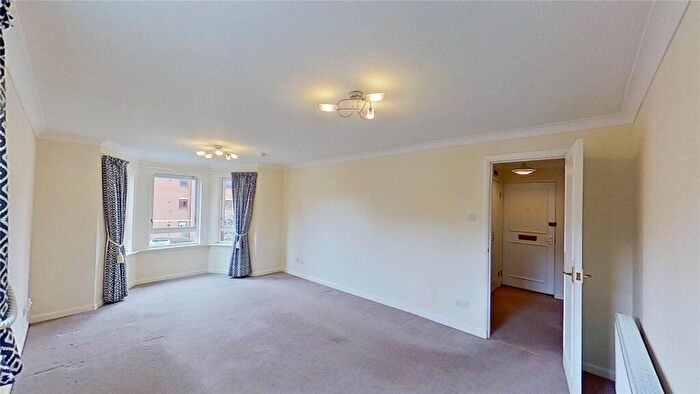 2 Bedroom Flat To Rent In Caithness Place, Edinburgh, EH5