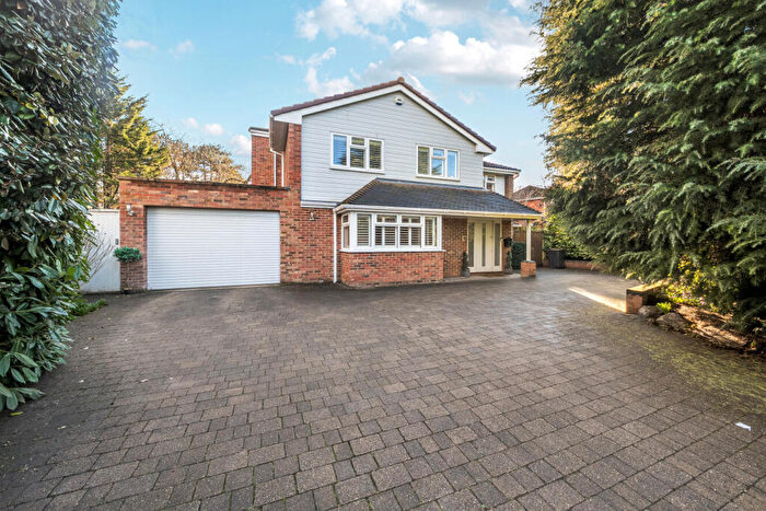 5 Bedroom Detached House For Sale In Serviden Drive, Kent, BR1
