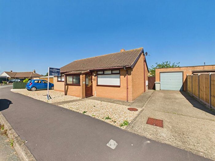 2 Bedroom Detached Bungalow For Sale In The Green, Mablethorpe, LN12