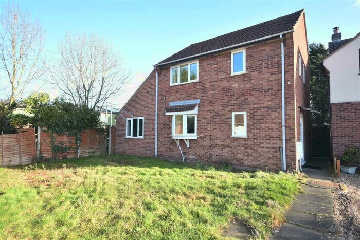 3 Bedroom House For Sale In Middleton Road, Newark, NG24