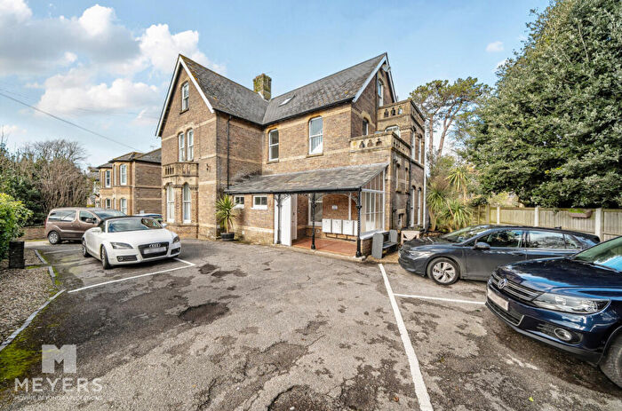 2 Bedroom Apartment For Sale In Prince Of Wales Road, Dorchester, DT1