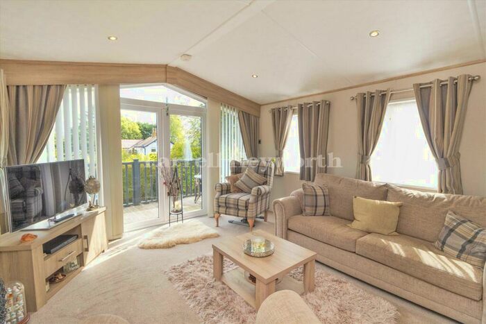 2 Bedroom Bungalow For Sale In Poolfoot Lane, Singleton, Poulton Le Fylde, FY6