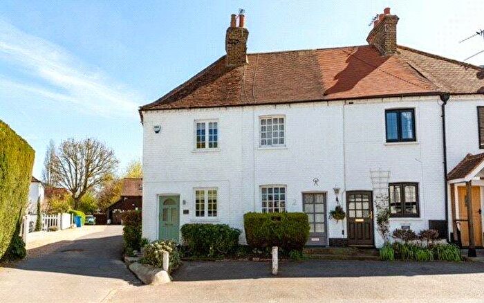 2 Bedroom End Of Terrace House To Rent In Ferryside, Ferry Road, Bray, Maidenhead, SL6