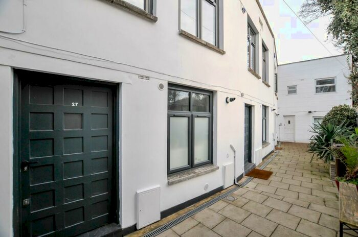 2 Bedroom Terraced House To Rent In Rectory Road, Stoke Newington, N16