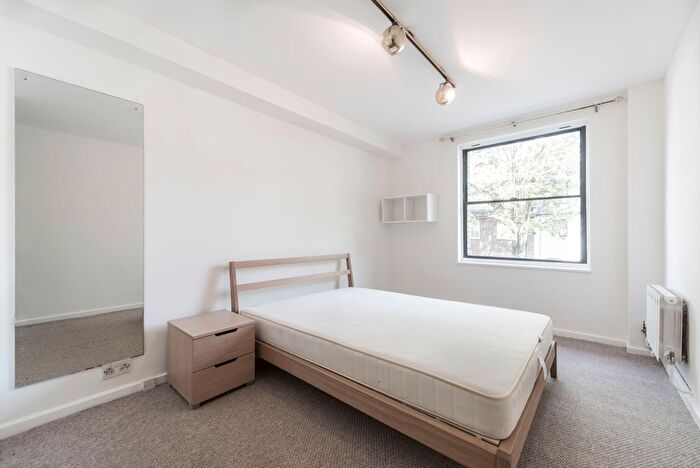 1 Bedroom Flat To Rent In Queensborough Terrace, Bayswater, W2