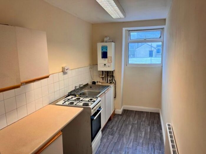 2 Bedroom Maisonette To Rent In Brynymor Road, Swansea, SA1