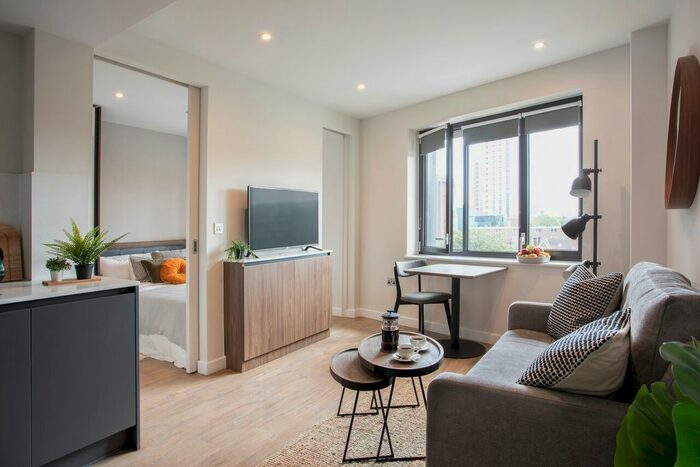 1 Bedroom Flat To Rent In College Road, Croydon, CR0