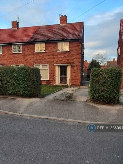2 Bedroom Semi-Detached House To Rent In Stanks Cross, Leeds, LS14