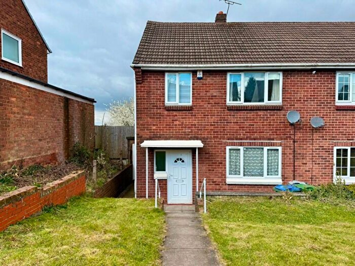 3 Bedroom Semi-detached House To Rent In City Road, Oldbury, B69