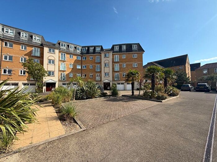 2 Bedroom Flat For Sale In Eugene Way, Eastbourne, BN23