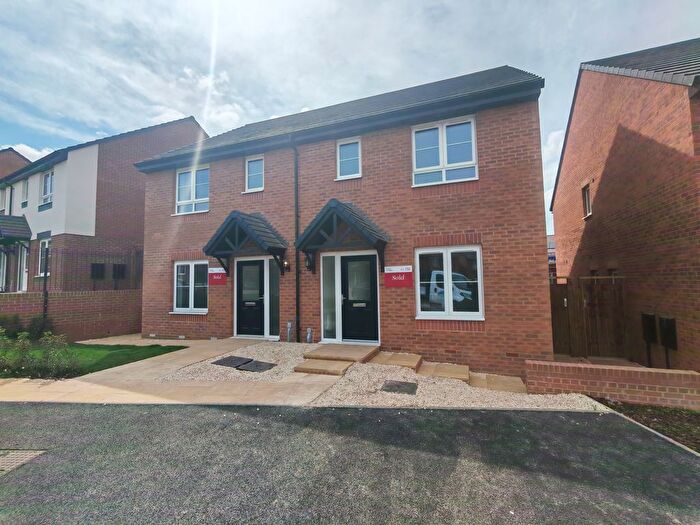 3 Bedroom Property To Rent In Peveril Close, Stafford, ST16
