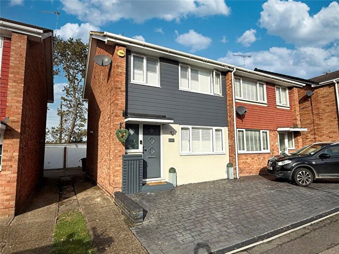 3 Bedroom Semi-Detached House For Sale In Northlands Close, Stanford-Le-Hope, Essex, SS17