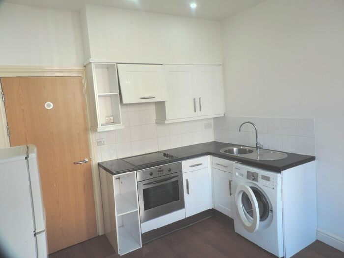1 Bedroom Flat To Rent In Monthermer Road, Cardiff, CF24