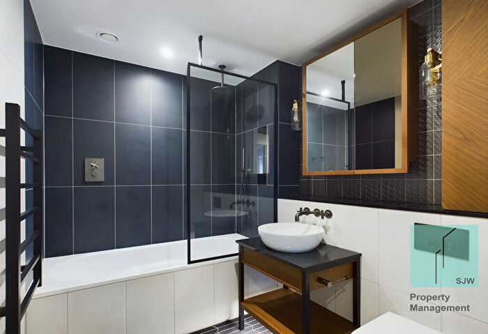 2 Bedroom Apartment To Rent In Merino Gardens, London, E1W