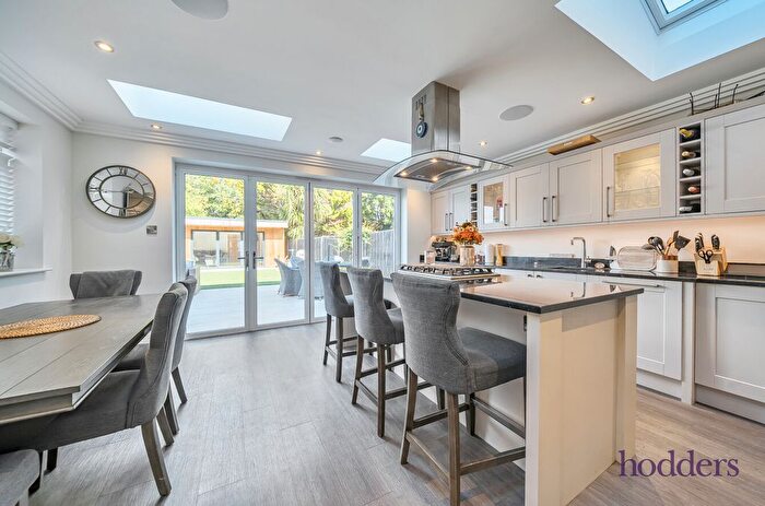 3 Bedroom Semi-Detached House For Sale In Liberty Lane, Addlestone, Surrey, KT15