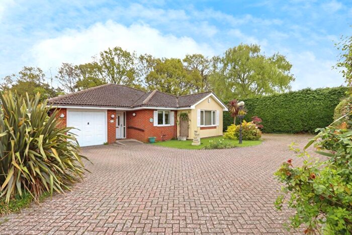 3 Bedroom Bungalow For Sale In Woods Edge, Broadstone, Dorset, BH18