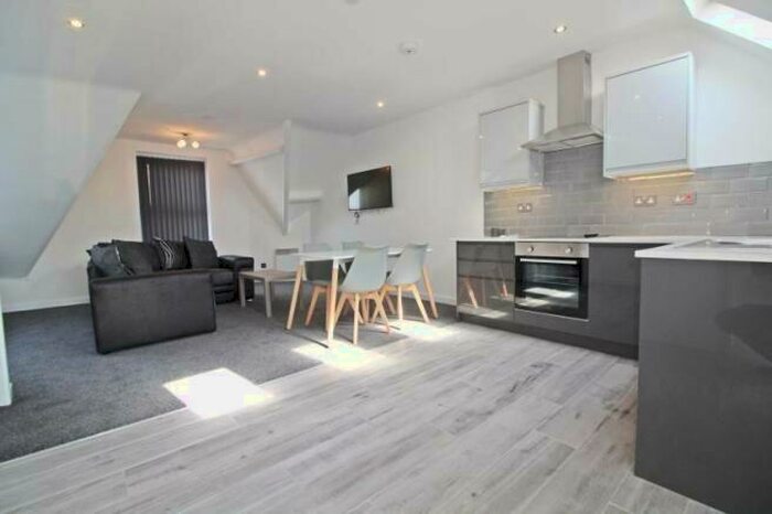 1 Bedroom Flat To Rent In Richmond Road, Roath, Cardiff, CF24