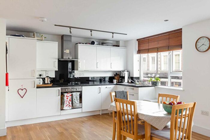 2 Bedroom Flat To Rent In Kentish Town Rd, London, NW5