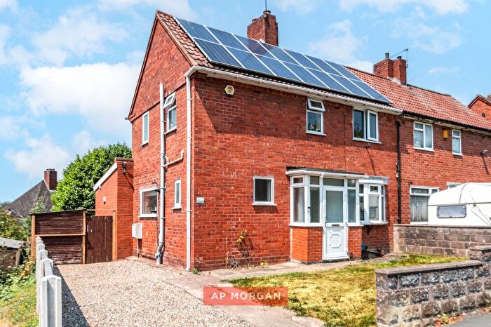 3 Bedroom Semi-Detached House For Sale In Oakfield Road, Wollescote, Dudley, West Midlands, DY9