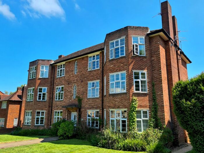 2 Bedroom Flat To Rent In Winn Road, Southampton, SO17