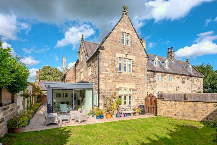 5 Bedroom Detached House For Sale In Chapel Court, Main Street, Sicklinghall, LS22