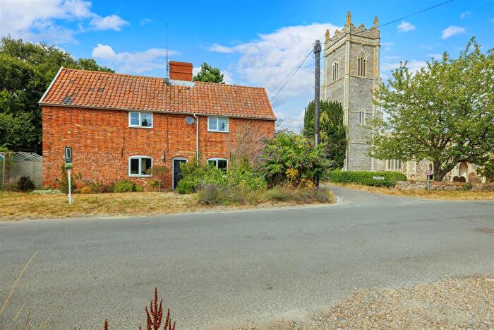 3 Bedroom House For Sale In The Street, Walberswick, Southwold, IP18