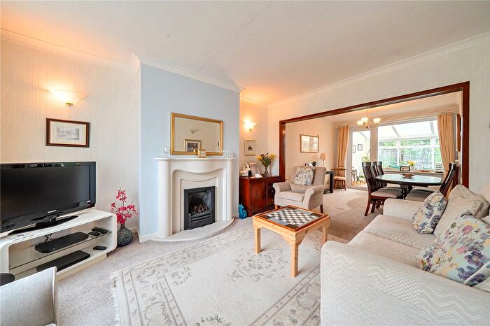 3 Bedroom Semi-Detached House For Sale In Southern Close, Denton, Manchester, Greater Manchester, M34