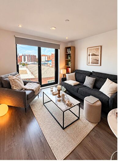 1 Bedroom Flat To Rent In The Summit, Parliament Street, L8