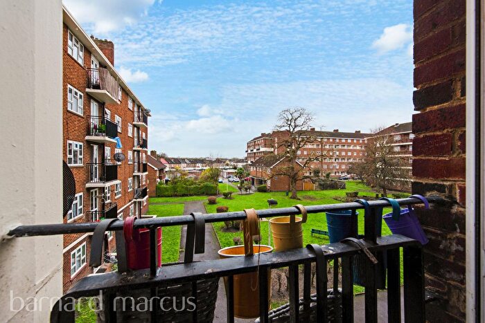 2 Bedroom Flat To Rent In Laburnum Road, Mitcham, CR4